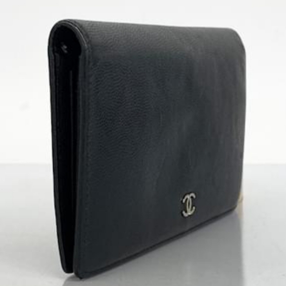 Chanel Black Leather Wallet With Detachable Chain - Picture 3 of 13